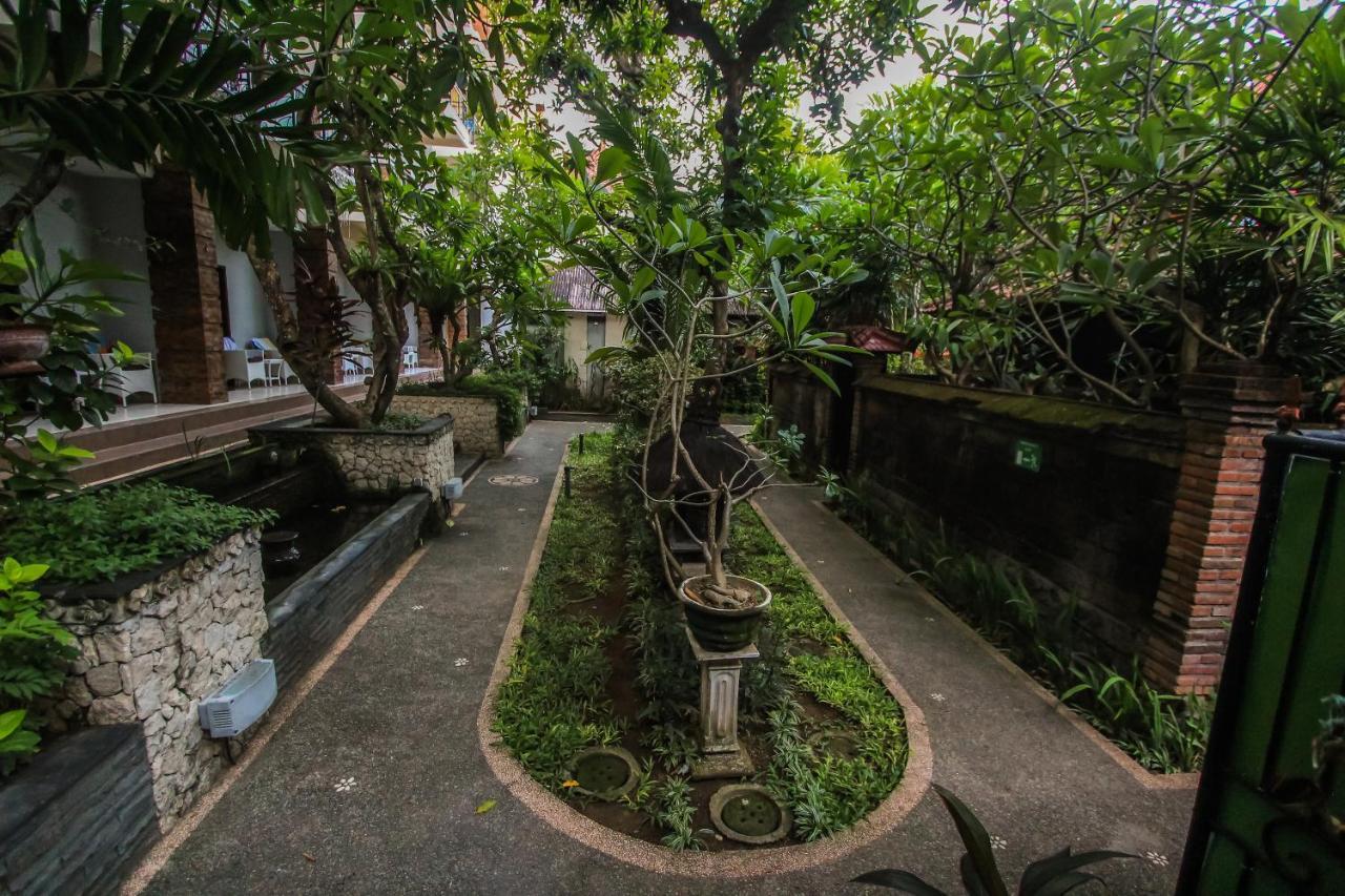 Legian Village Beach Resort - Chse Certified Zewnętrze zdjęcie